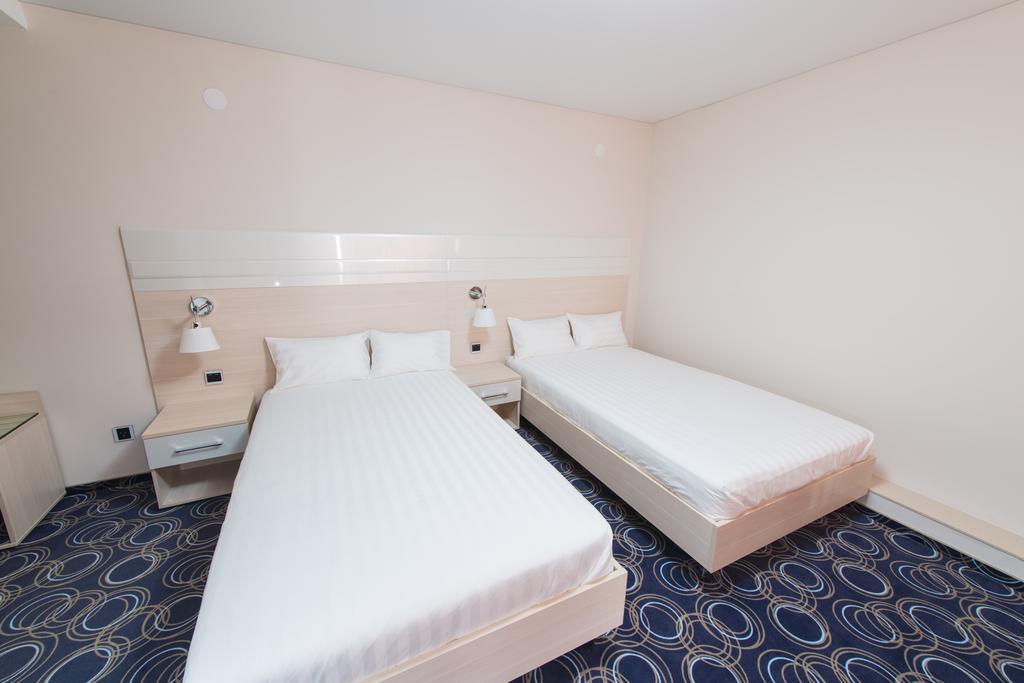 Apart Hotel 92/2 Karagandy エクステリア 写真